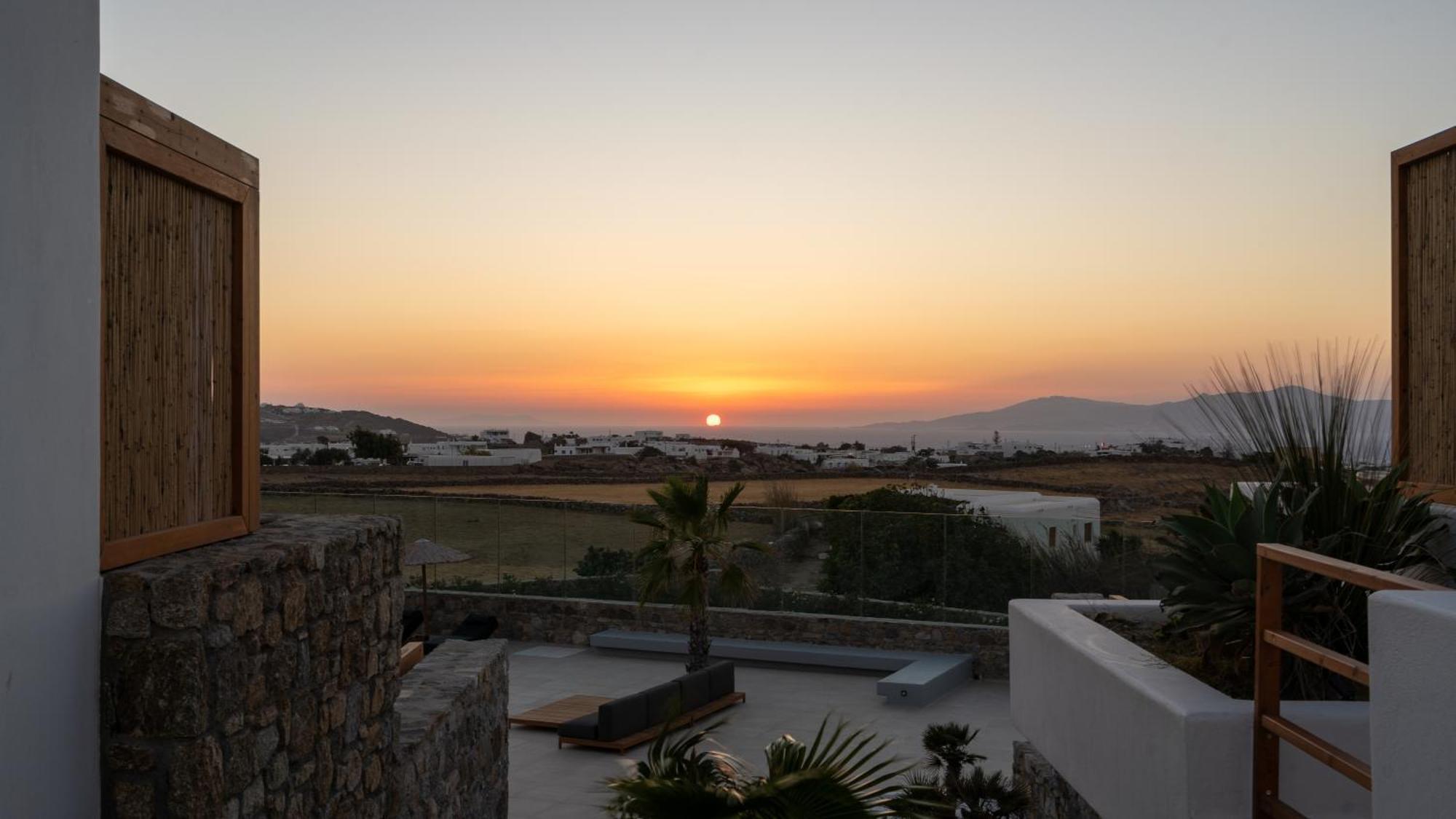 Regency Sunset Suites Mykonos Town 外观 照片